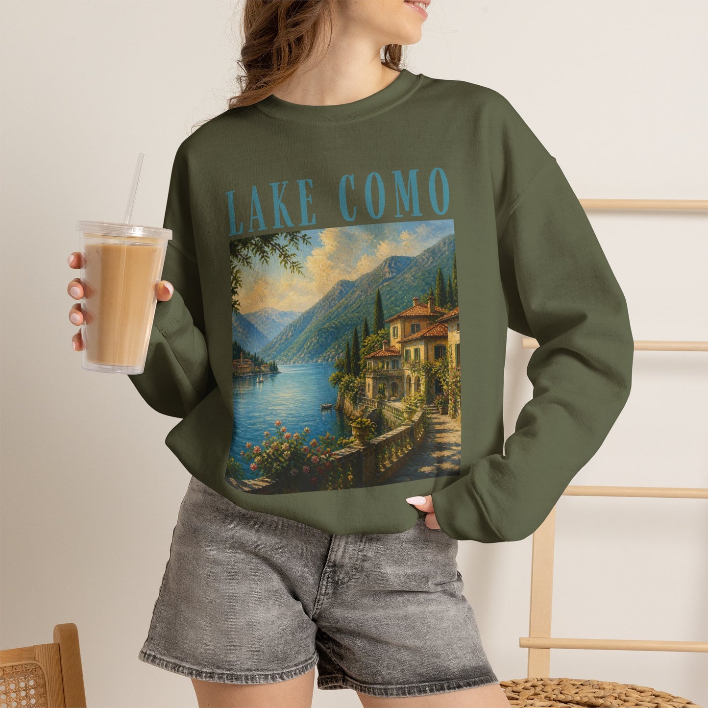 Lake Como Vintage Crewneck Sweatshirt — Scenic Italian Lake Graphic
