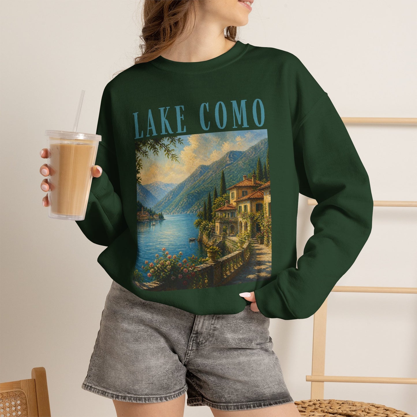 Lake Como Vintage Crewneck Sweatshirt — Scenic Italian Lake Graphic