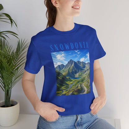 Glyderau Landscape T‑Shirt – Scenic 'SNOWDONIA' Mountain Graphic Tee