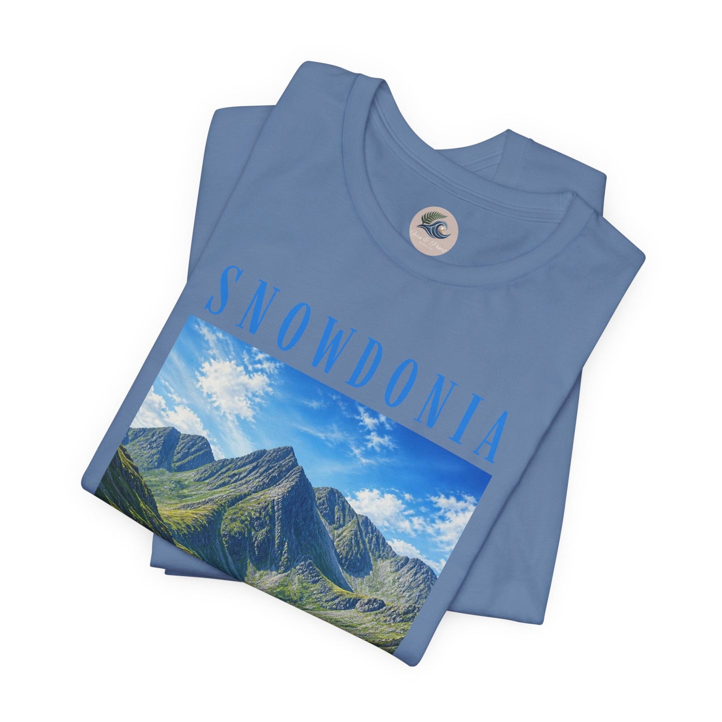 Glyderau Landscape T‑Shirt – Scenic 'SNOWDONIA' Mountain Graphic Tee