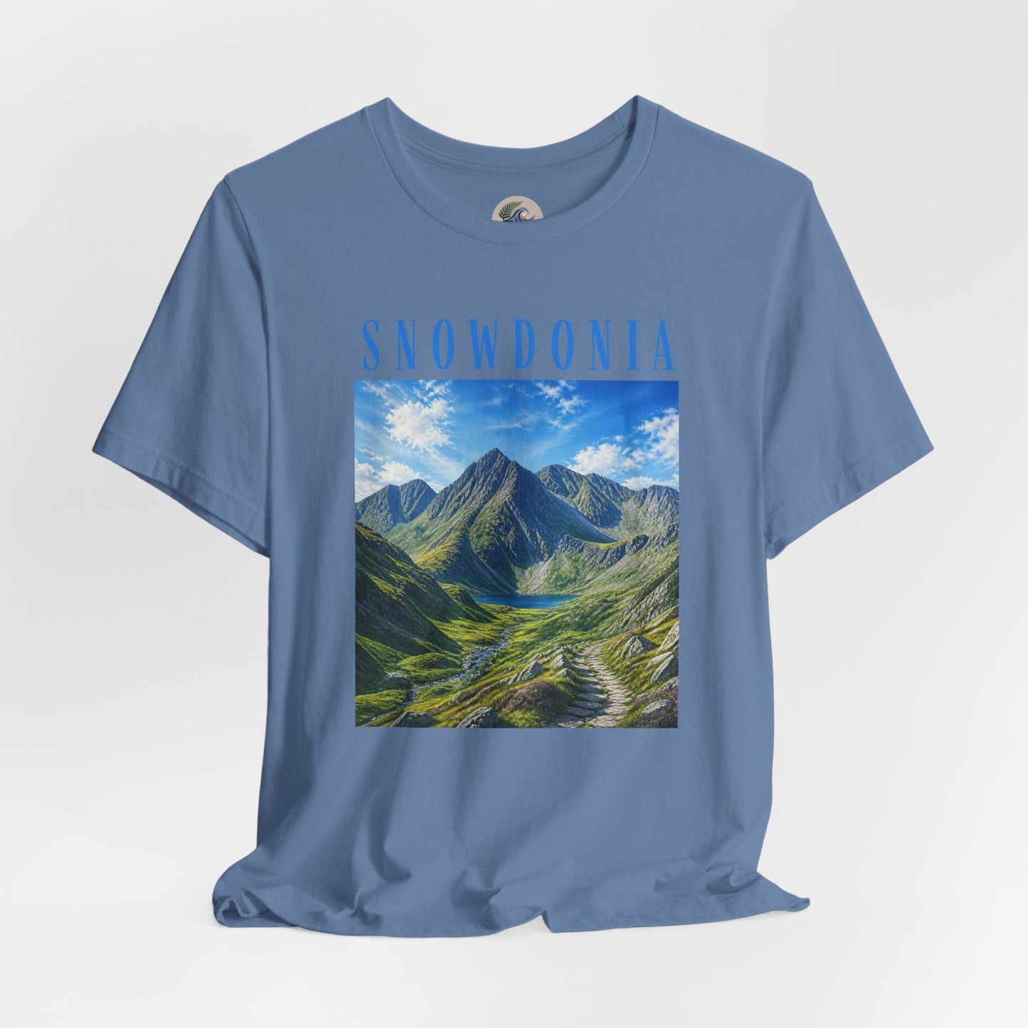 Glyderau Landscape T‑Shirt – Scenic 'SNOWDONIA' Mountain Graphic Tee