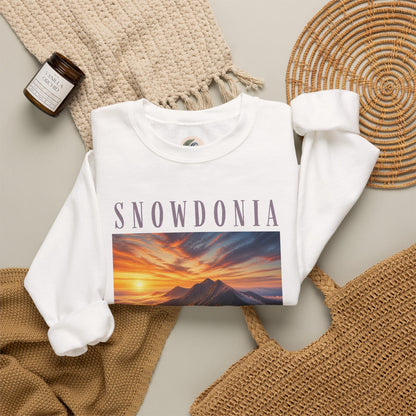 Snowdonia Sunset Crewneck Sweatshirt — Scenic Mountain Graphic